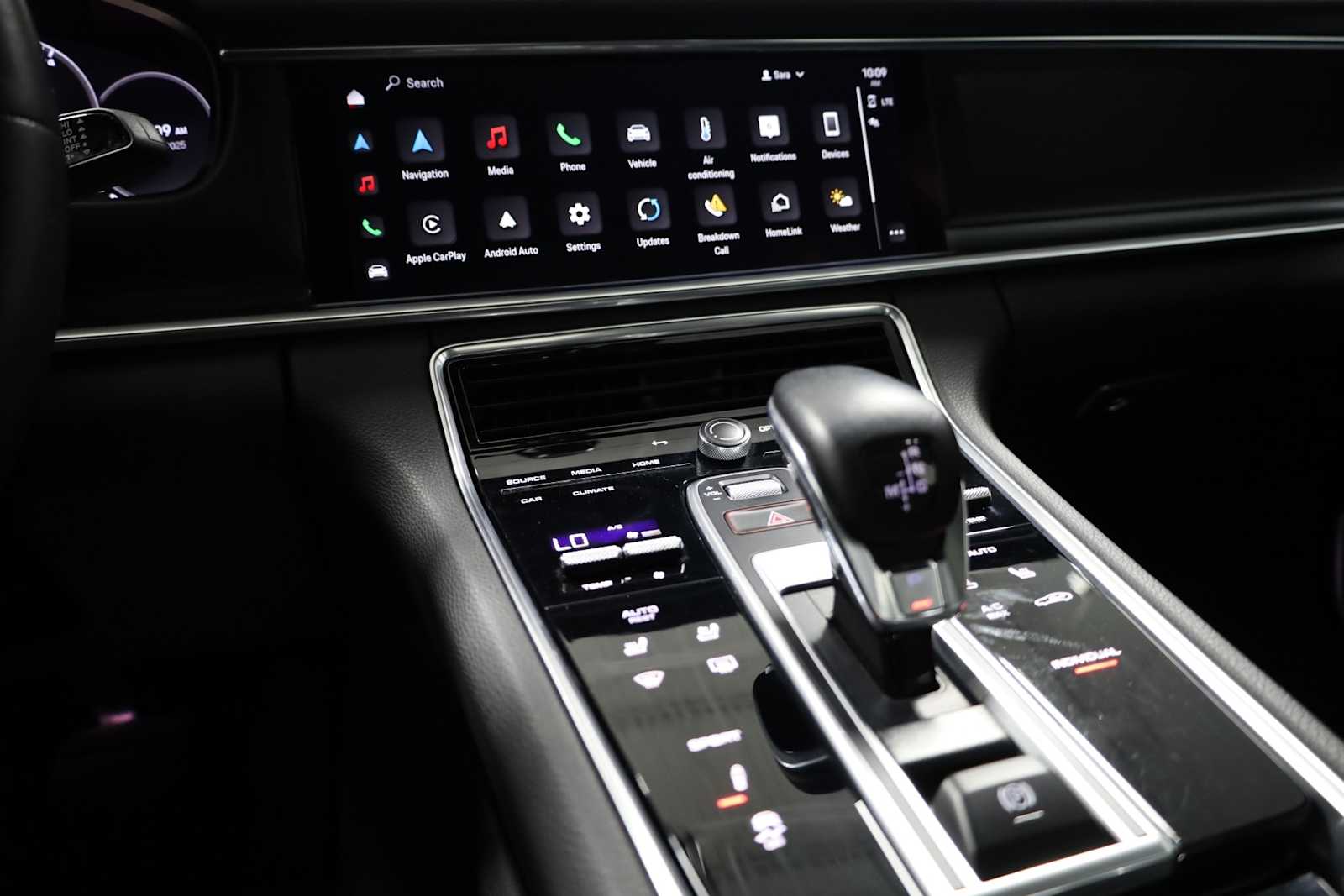 2023 Porsche Panamera 4 32