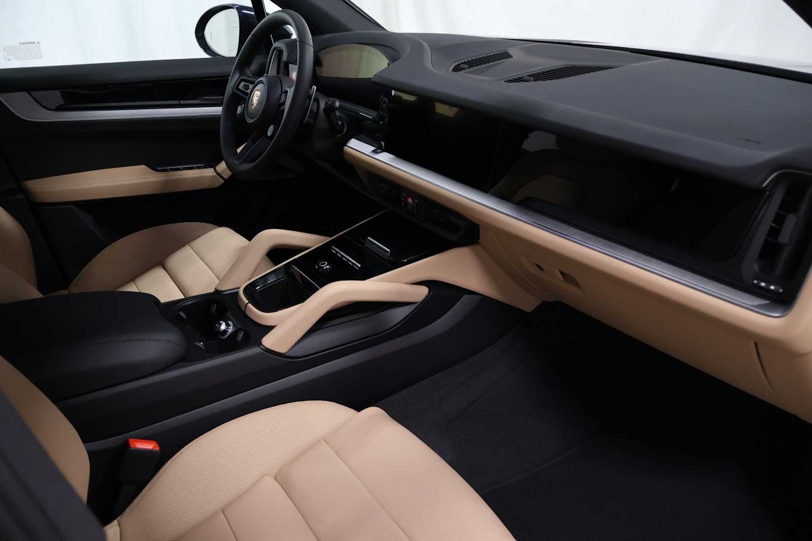 Thumbnail: 2026 Porsche Cayenne - 6