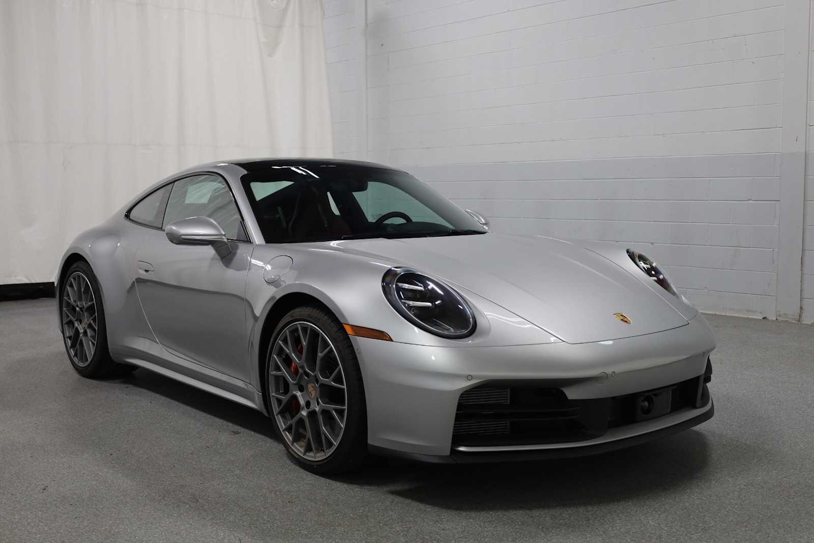 Thumbnail: 2025 Porsche 911 - 13