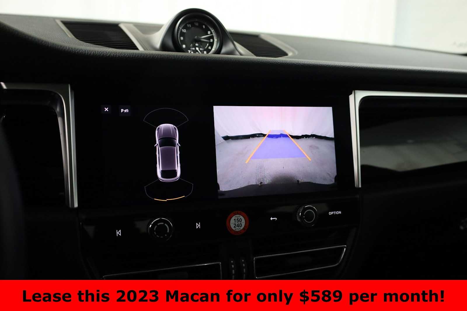 Thumbnail: 2023 Porsche Macan - 35