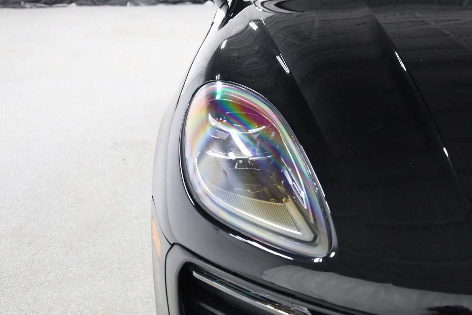 Thumbnail: 2024 Porsche Macan - 15