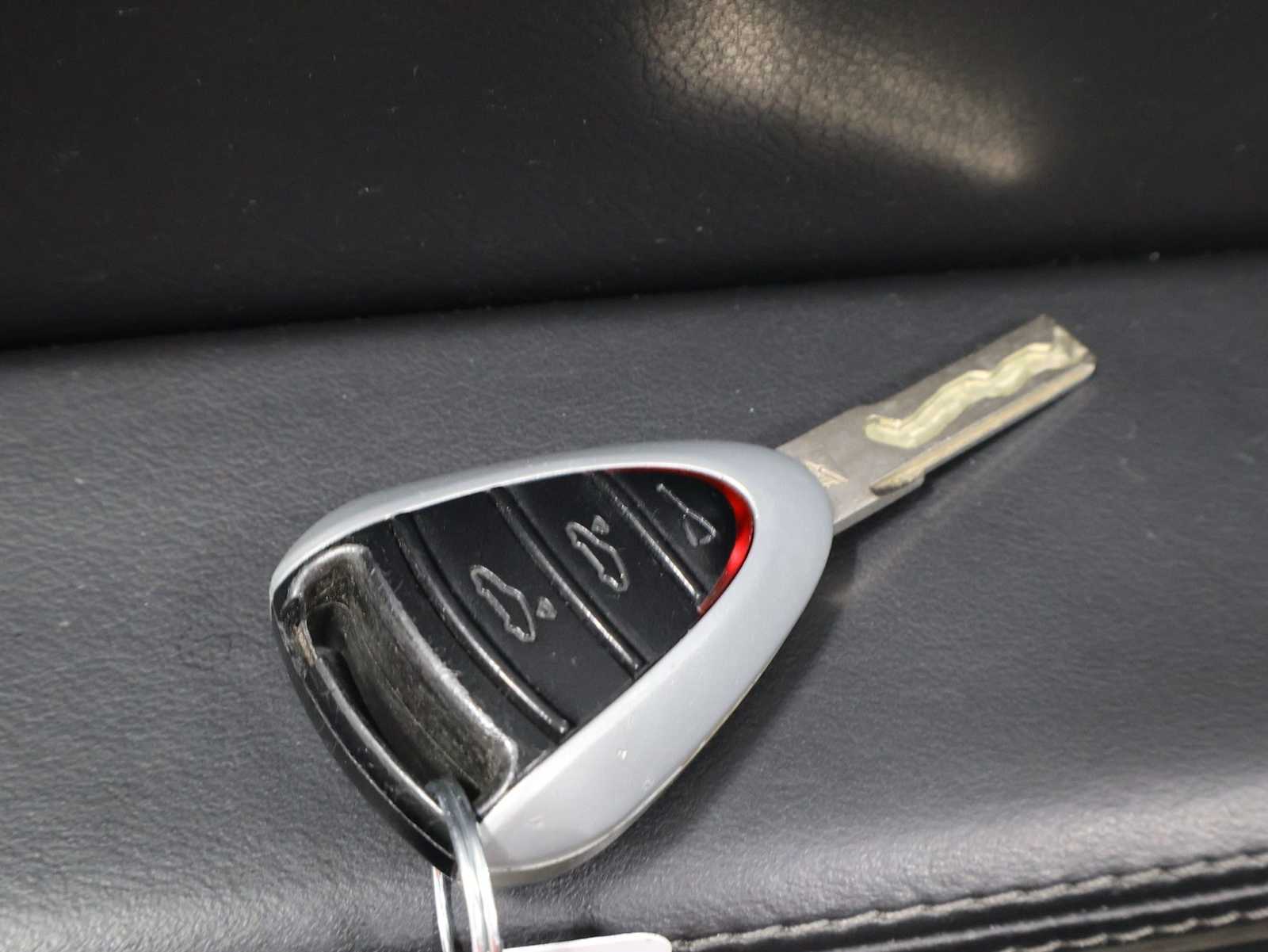 Thumbnail: 2006 Porsche Cayman - 30