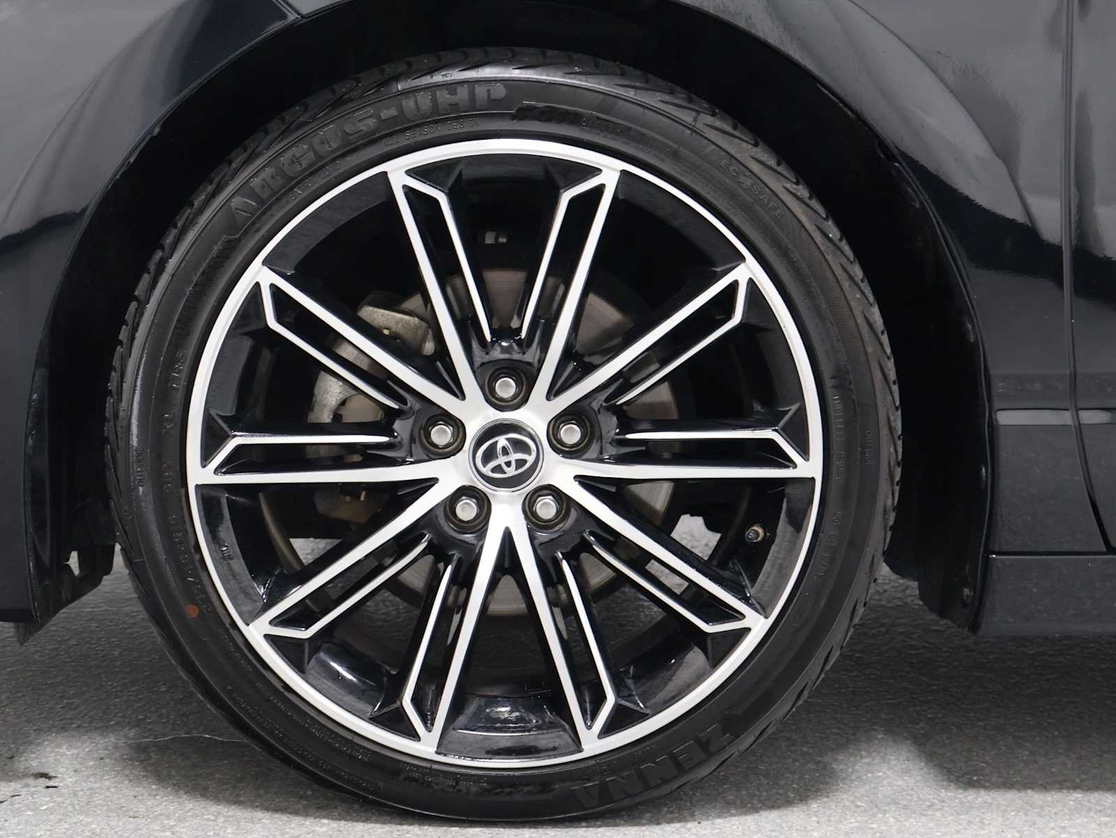 Thumbnail: 2019 Toyota Avalon - 36