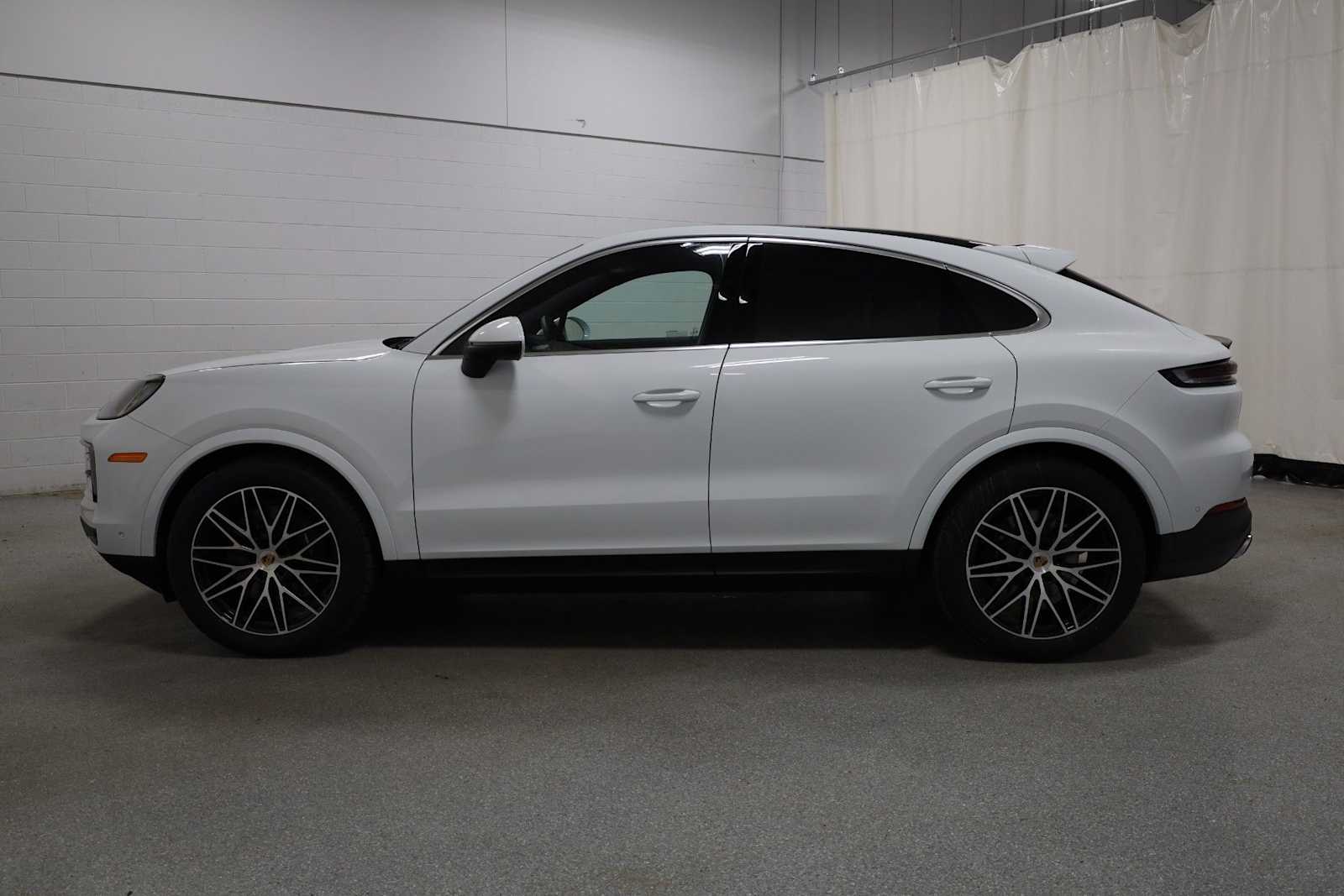 Thumbnail: 2026 Porsche  - 2