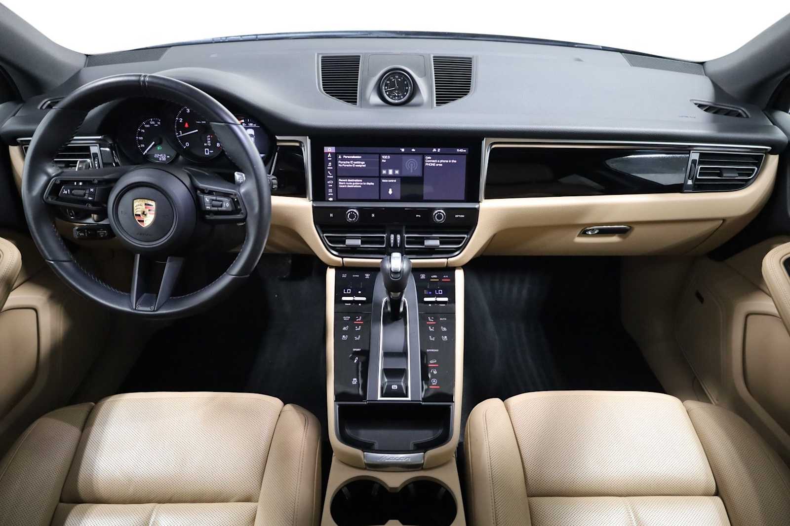 Thumbnail: 2024 Porsche Macan - 26