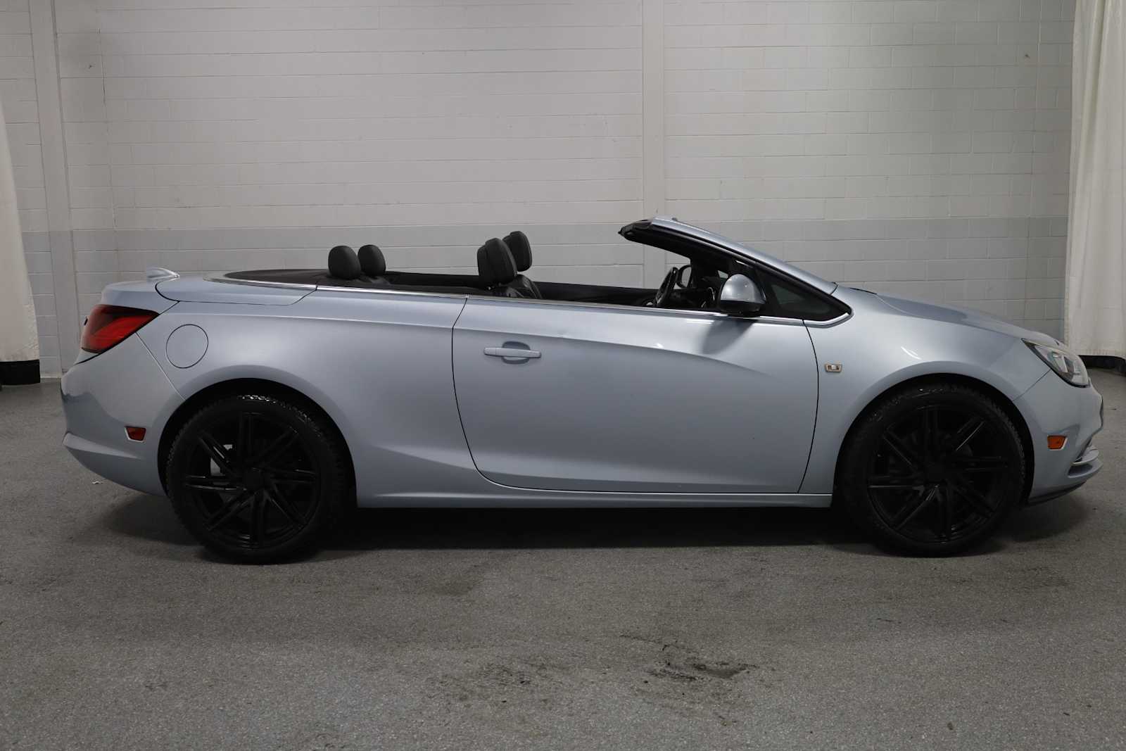 Thumbnail: 2016 Buick Cascada - 10