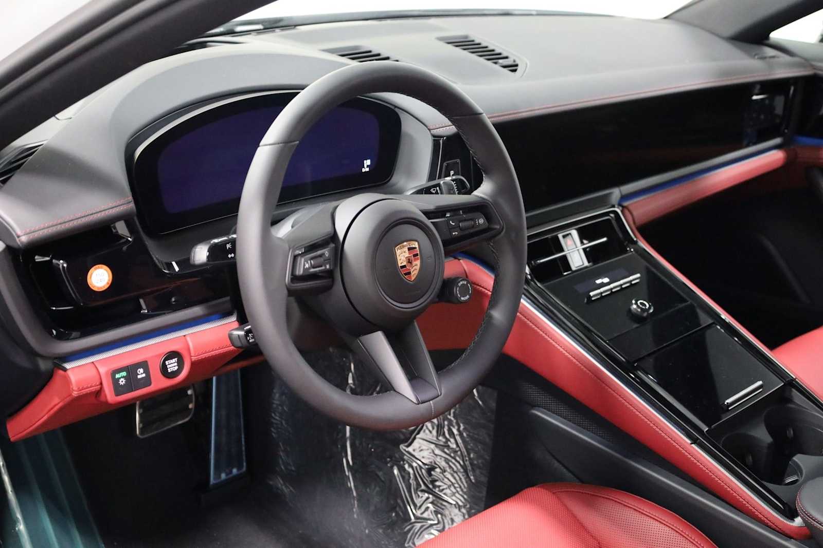 Thumbnail: 2026 Porsche Panamera - 4