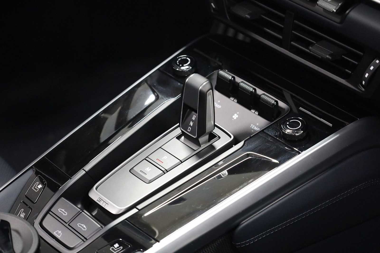 Thumbnail: 2025 Porsche 911 - 19