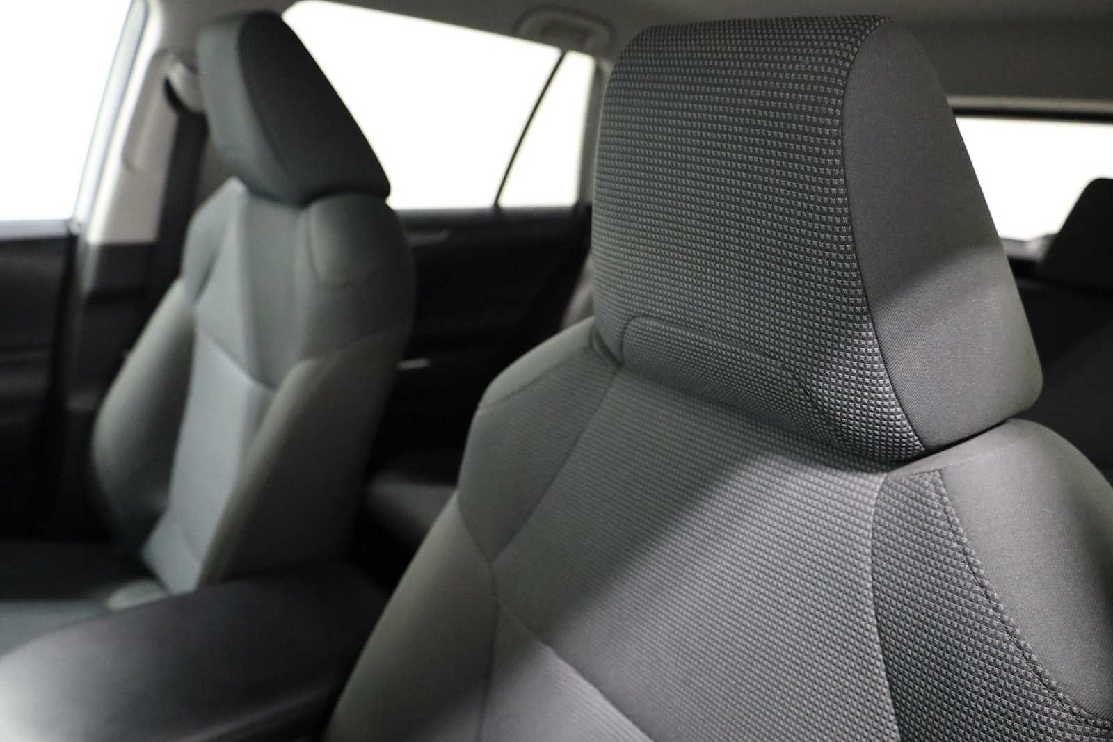 Thumbnail: 2021 Toyota RAV4 - 18