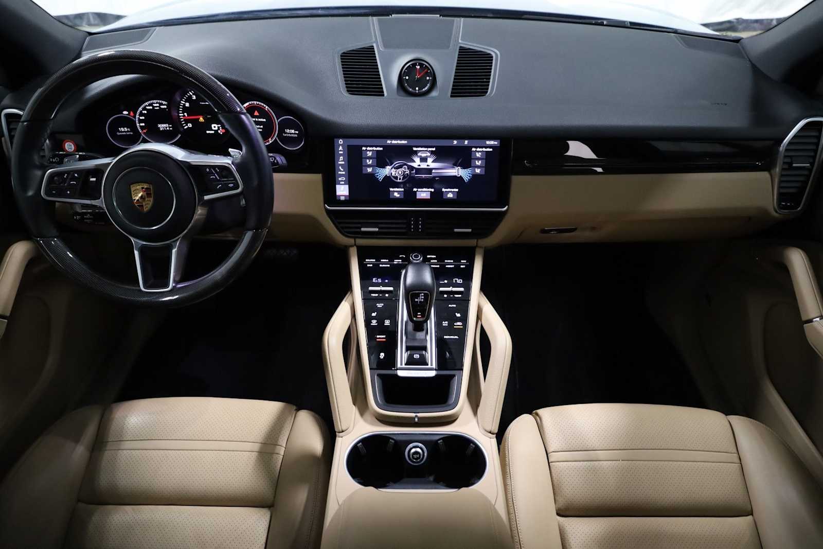 Thumbnail: 2019 Porsche Cayenne - 26