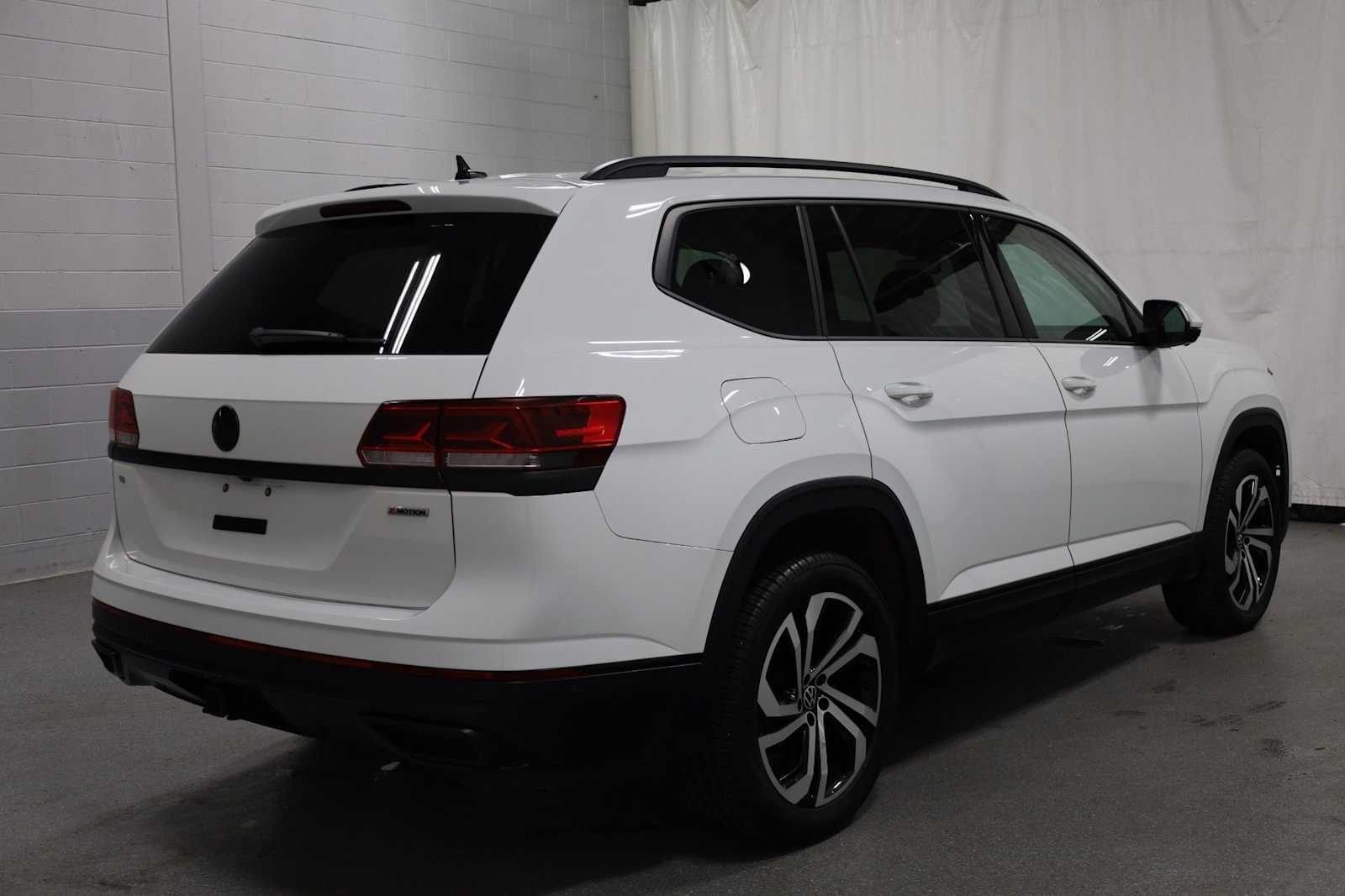 Thumbnail: 2021 Volkswagen Atlas - 9