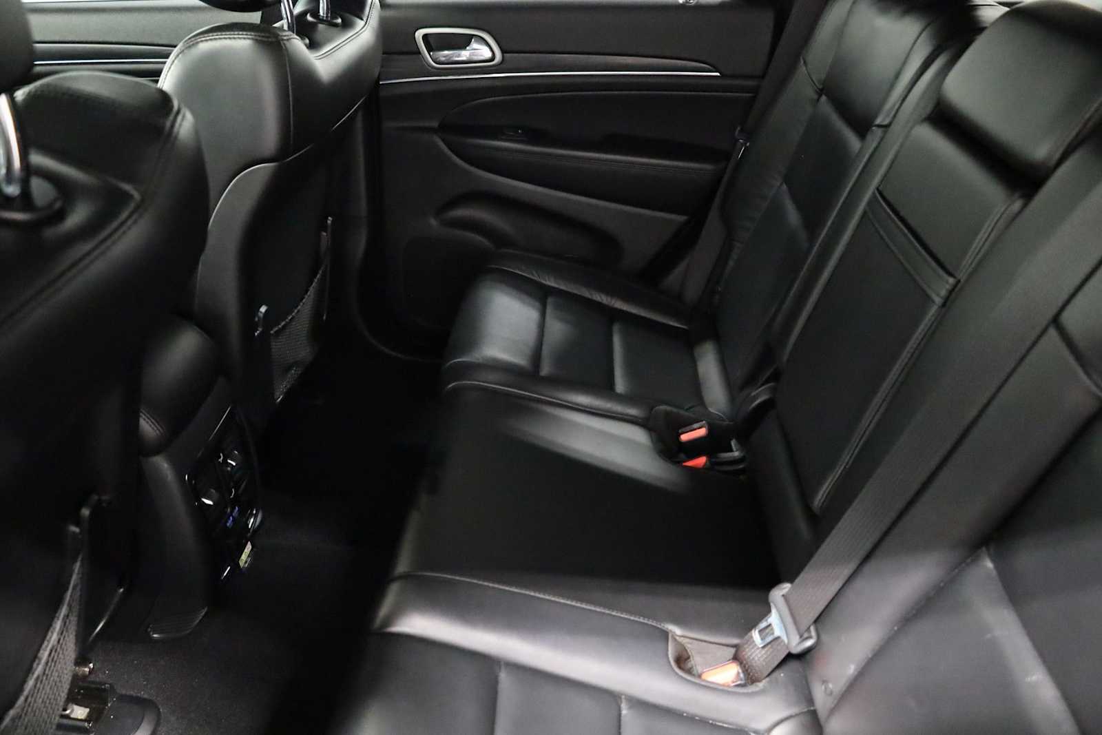 Thumbnail: 2021 Jeep Grand Cherokee - 31