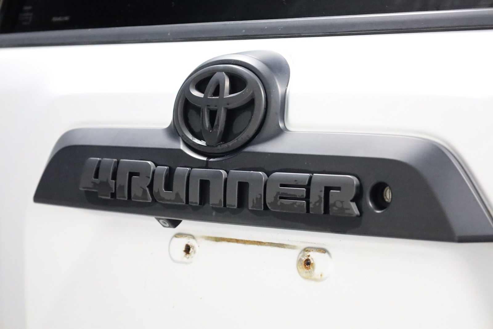 Thumbnail: 2014 Toyota 4Runner - 8