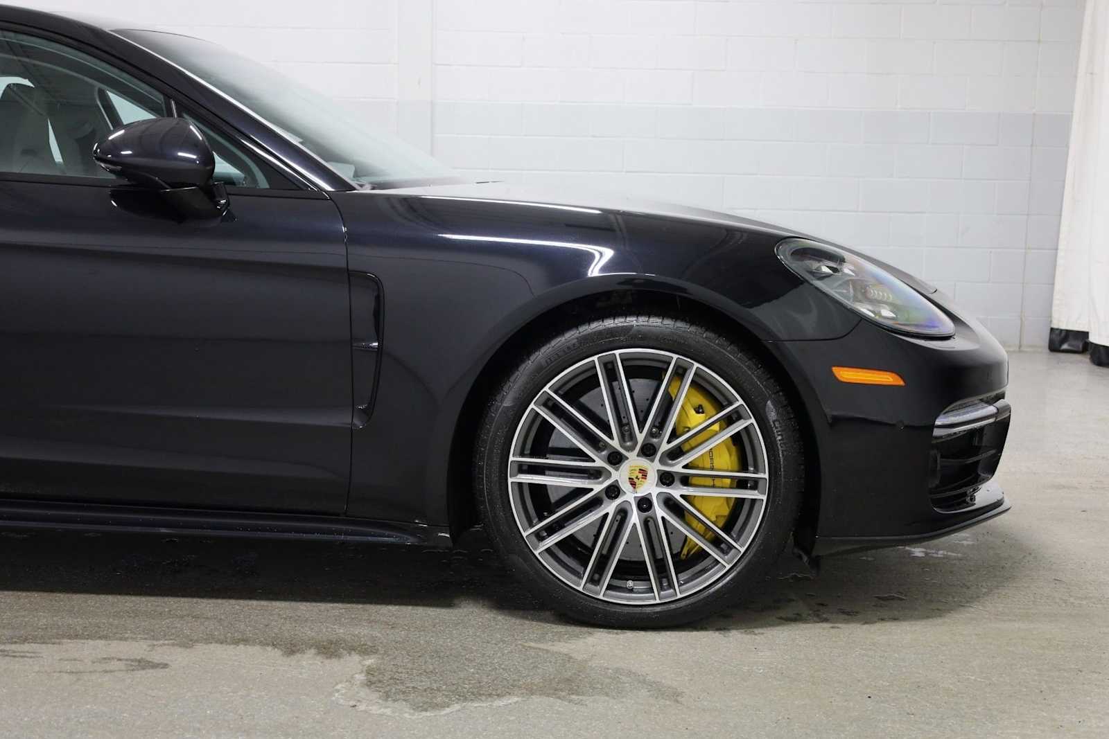 Thumbnail: 2017 Porsche Panamera - 11