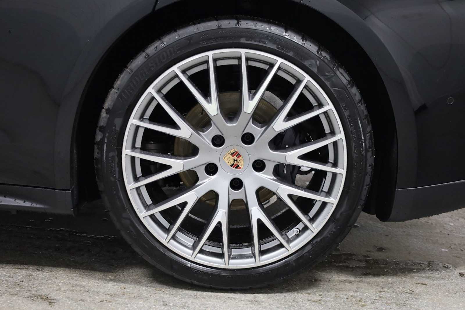 Thumbnail: 2026 Porsche Panamera - 39