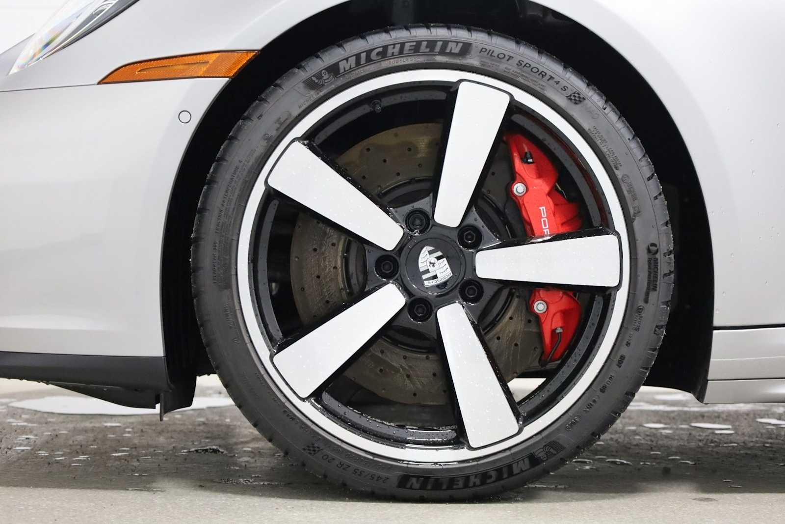 Thumbnail: 2026 Porsche 911 - 39