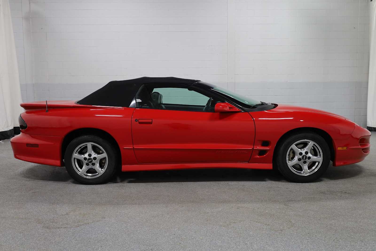 Thumbnail: 1999 Pontiac Firebird - 10