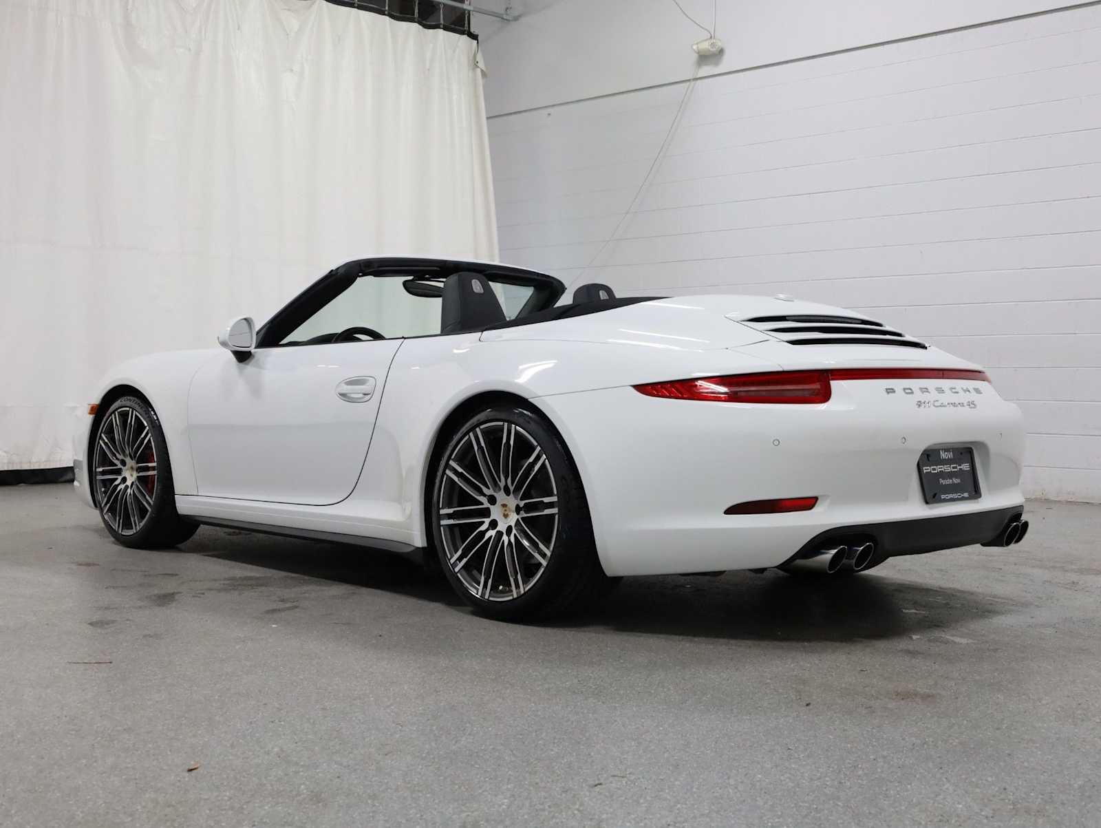 Thumbnail: 2014 Porsche 911 - 3