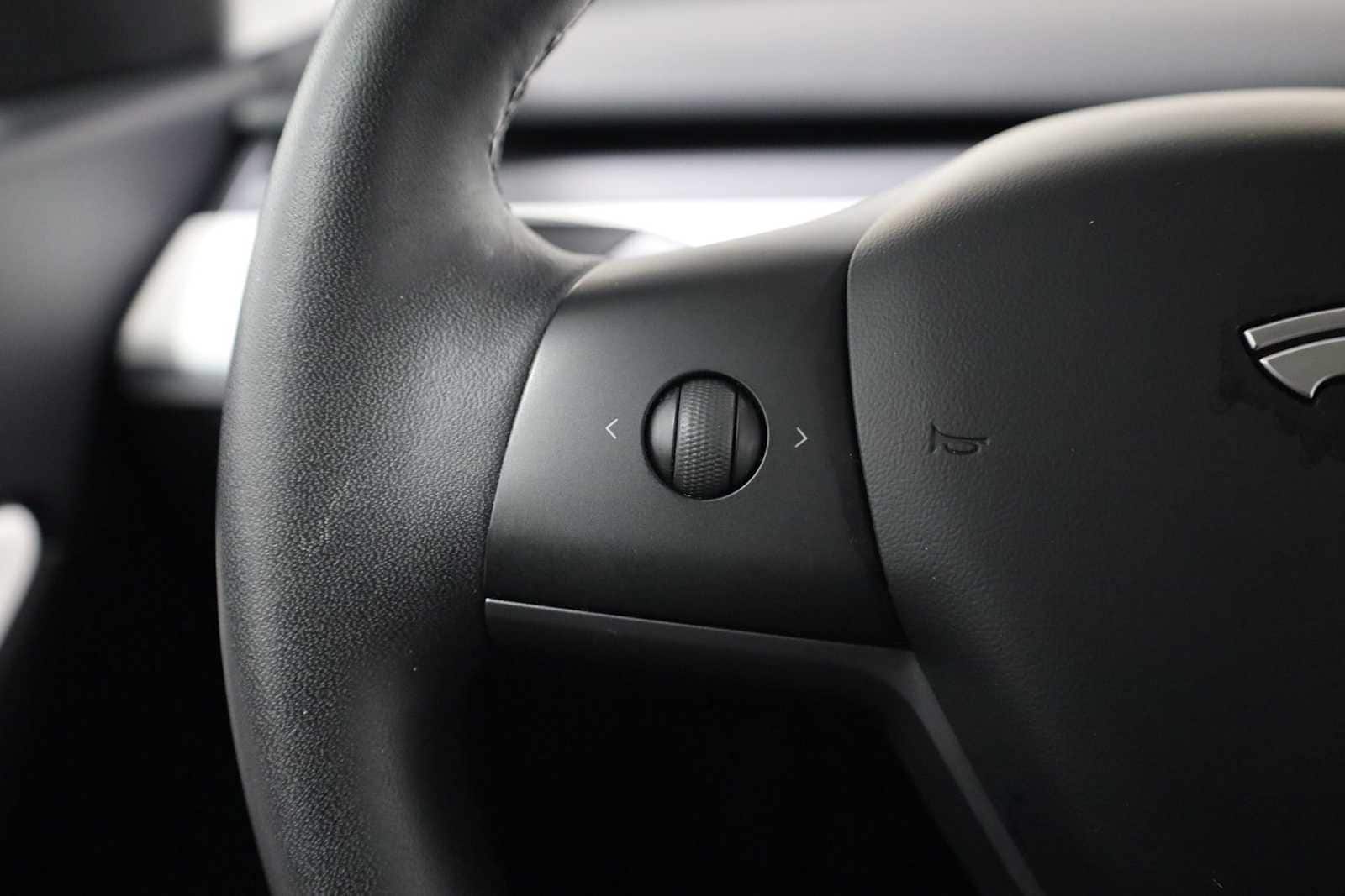 Thumbnail: 2020 Tesla Model Y - 24