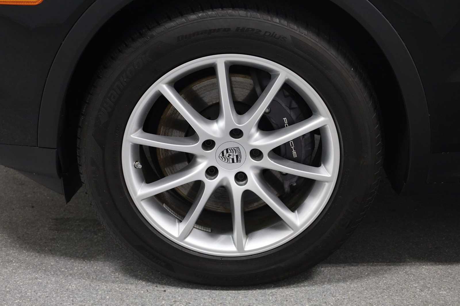 Thumbnail: 2024 Porsche Cayenne - 35