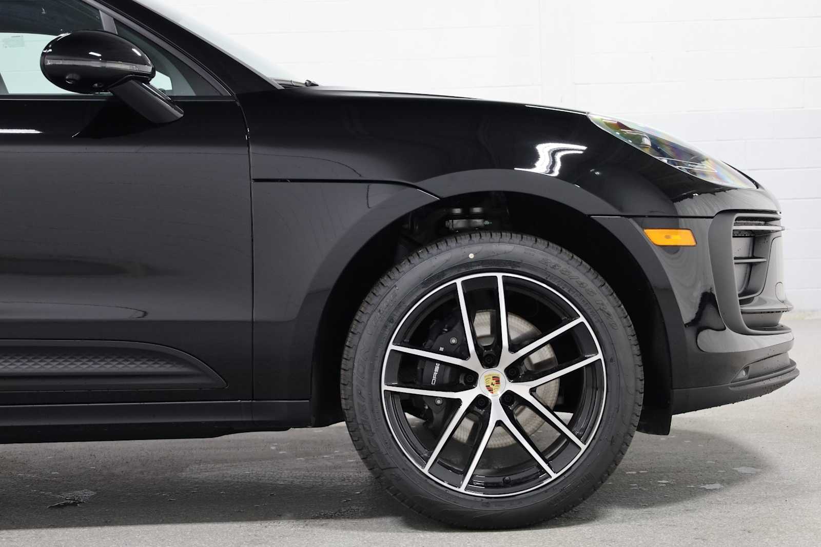 Thumbnail: 2025 Porsche Macan - 11