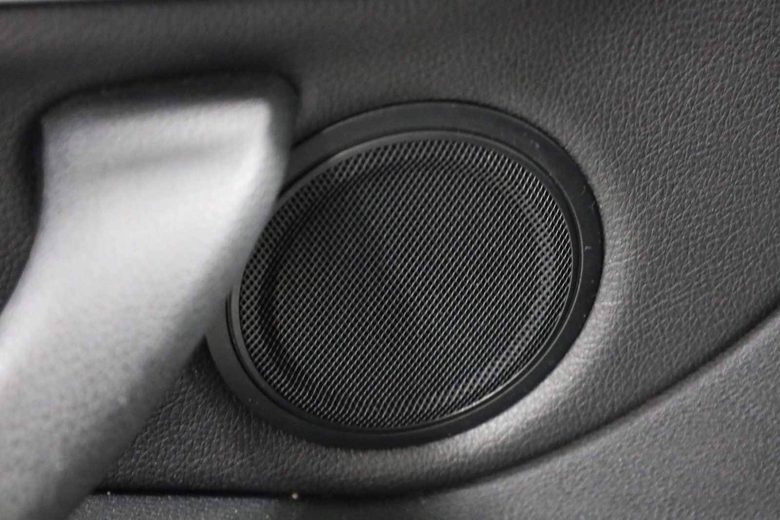 Thumbnail: 2016 BMW X1 - 17