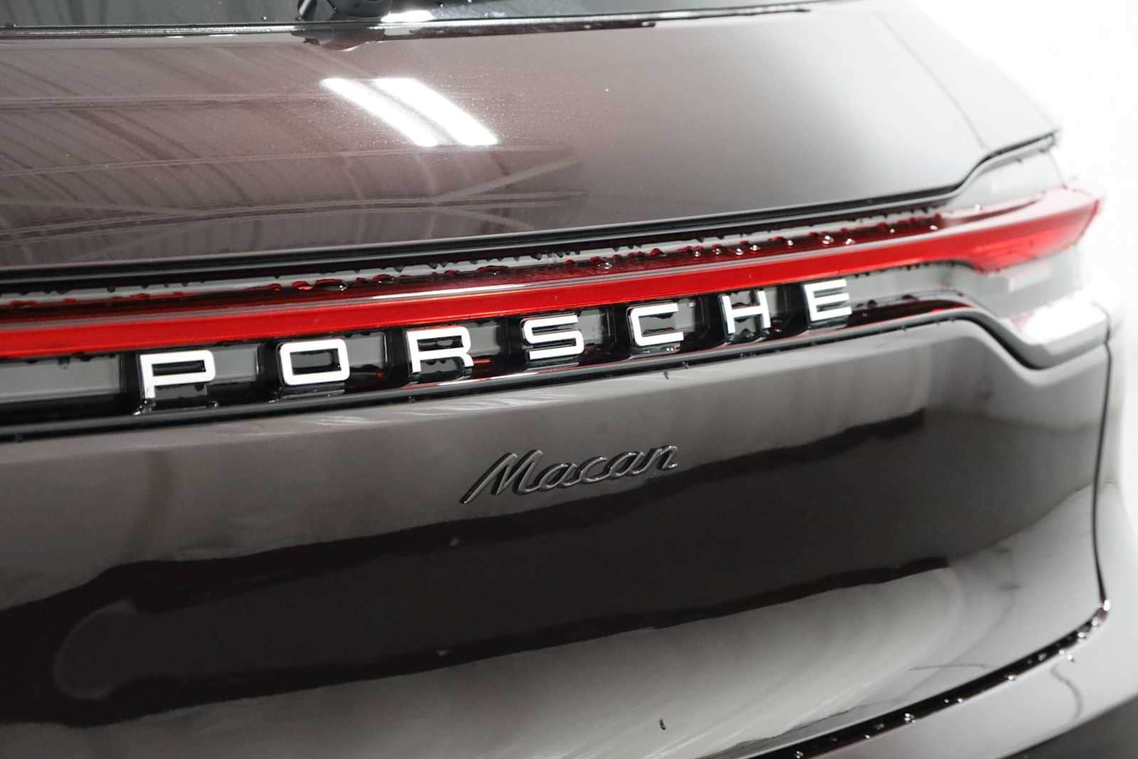 Thumbnail: 2025 Porsche Macan - 8