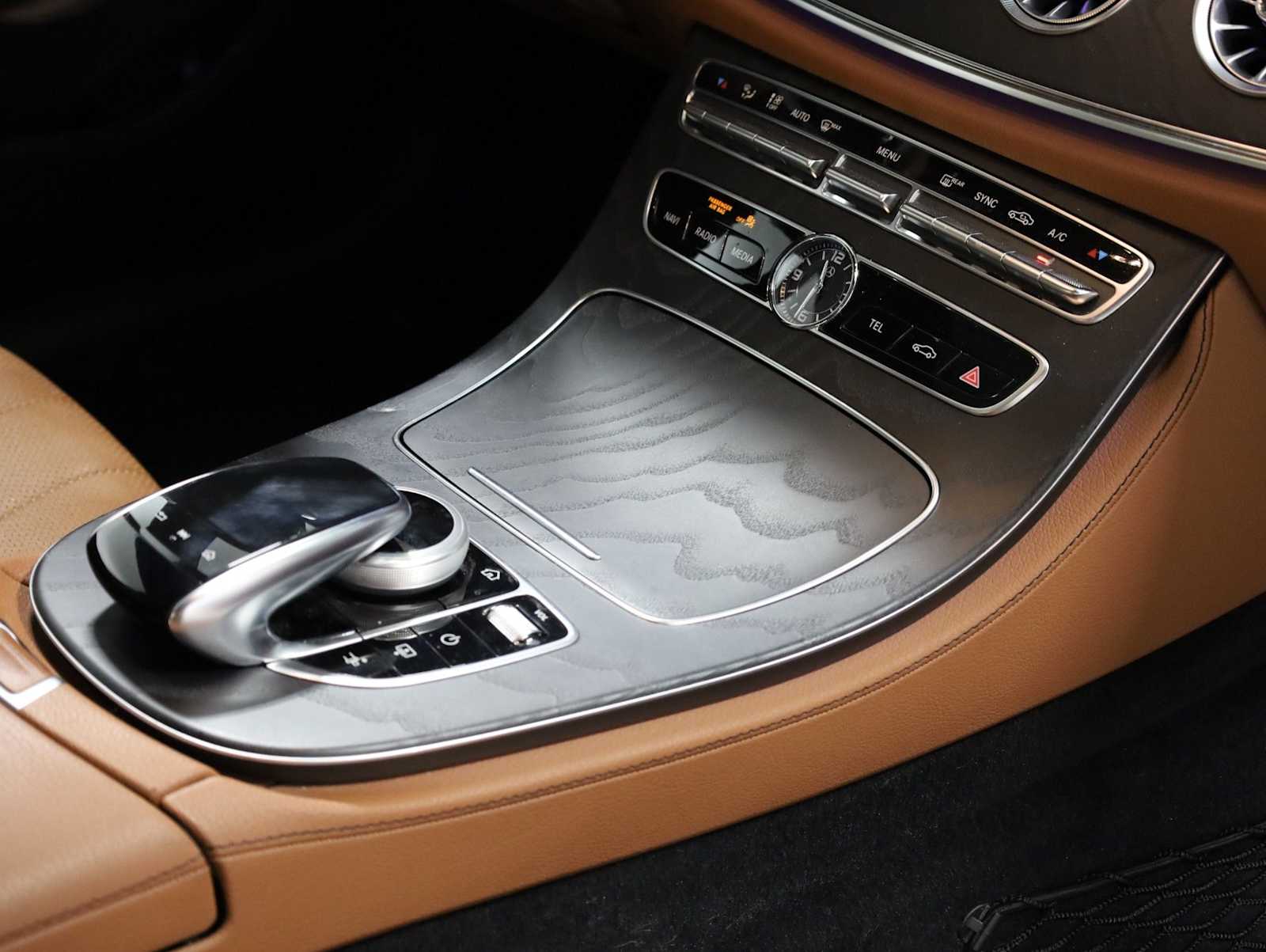 Thumbnail: 2020 Mercedes-Benz E-Class - 21