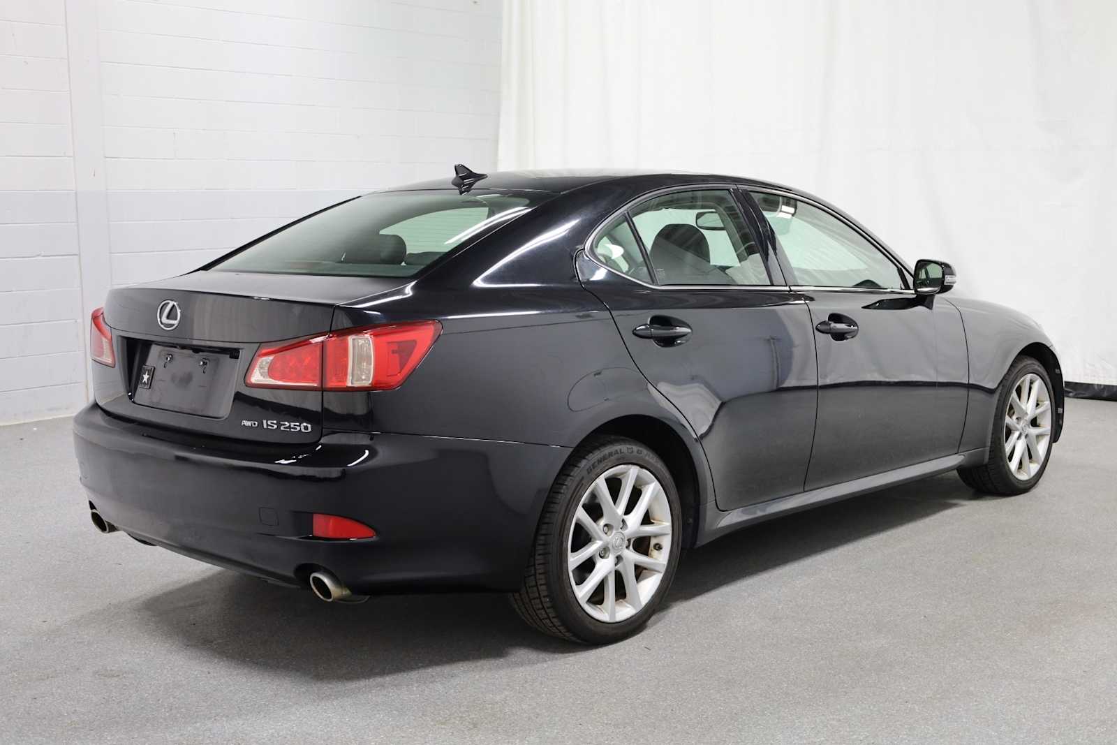 Thumbnail: 2012 Lexus IS - 9