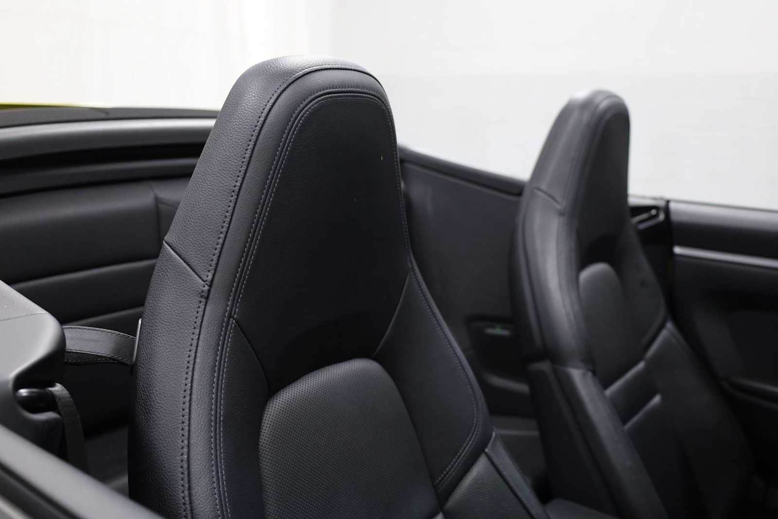 Thumbnail: 2022 Porsche 911 - 20