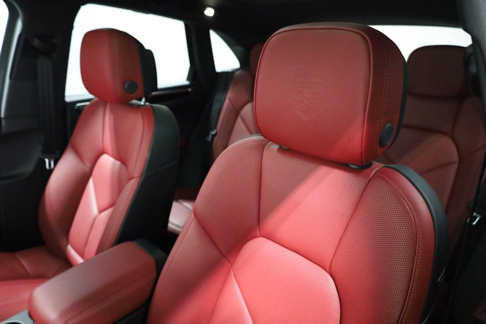 Thumbnail: 2025 Porsche Macan - 19