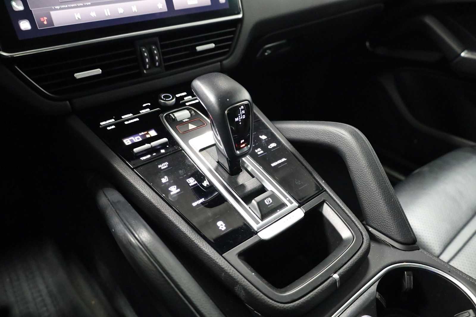 Thumbnail: 2023 Porsche Cayenne - 29