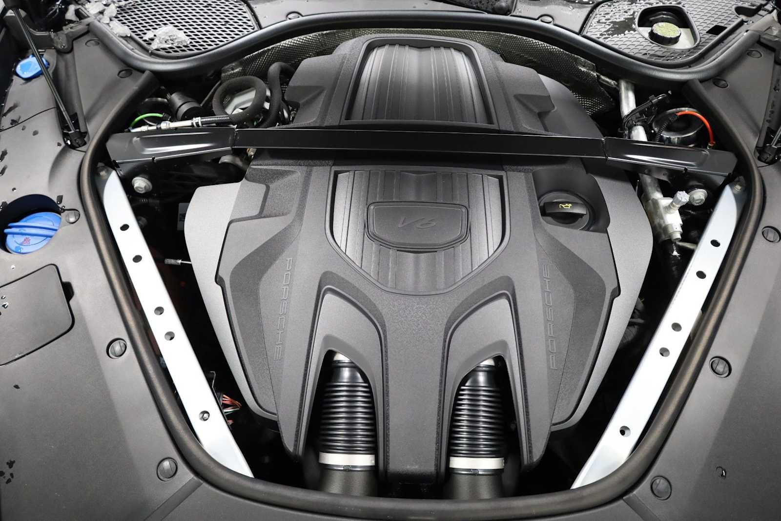 Thumbnail: 2026 Porsche Panamera - 42