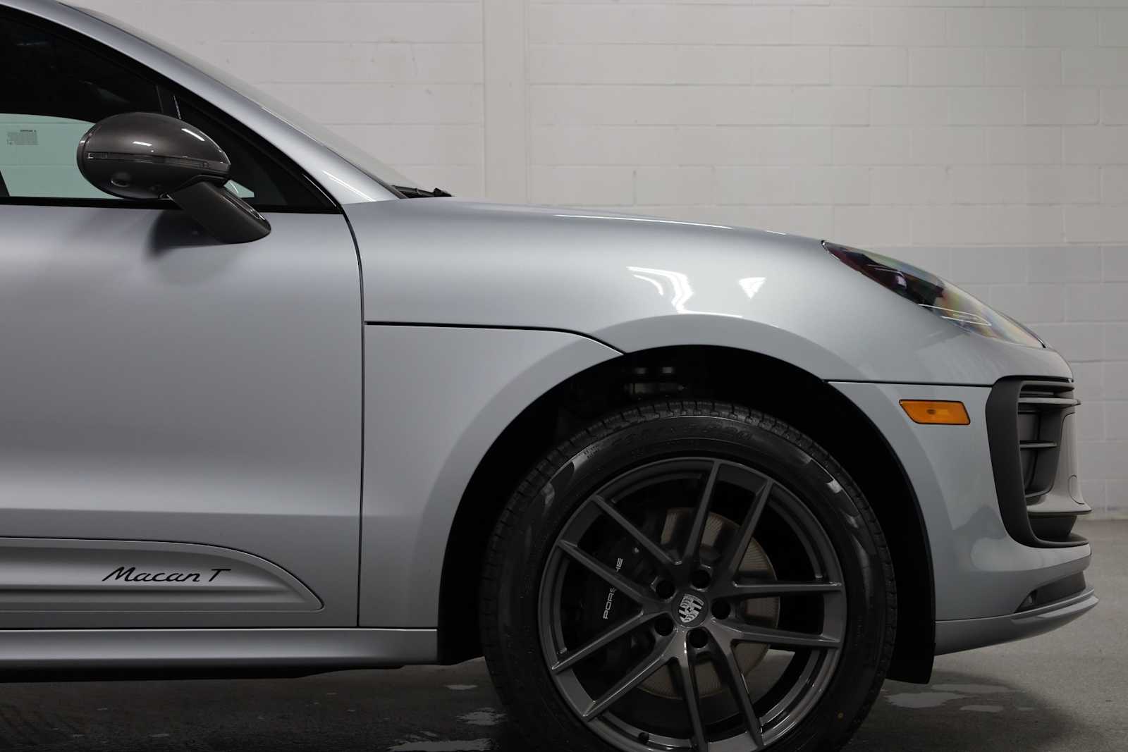 Thumbnail: 2025 Porsche Macan - 11