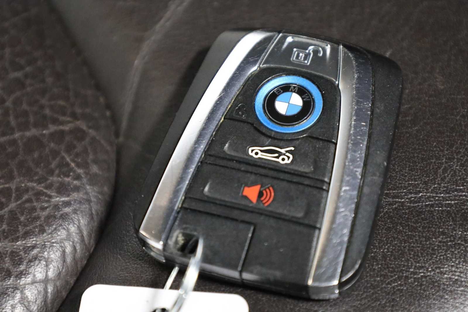 Thumbnail: 2016 BMW i3 - 38