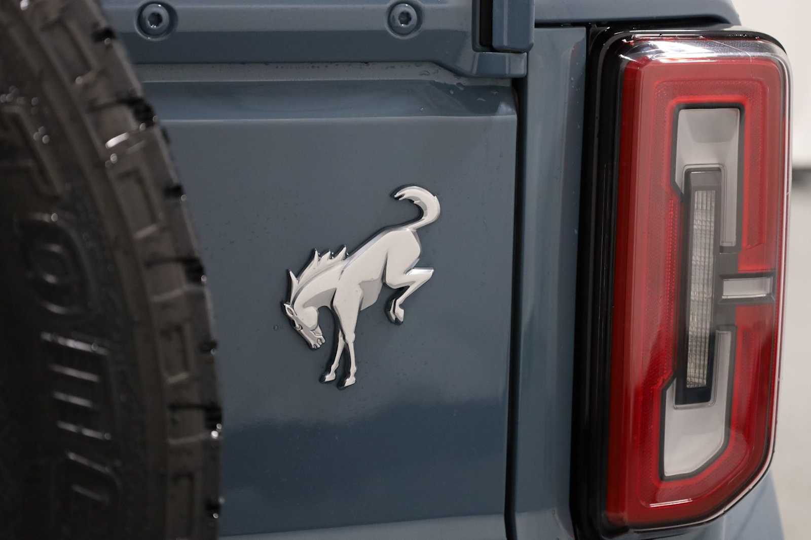 Thumbnail: 2021 Ford Bronco - 8