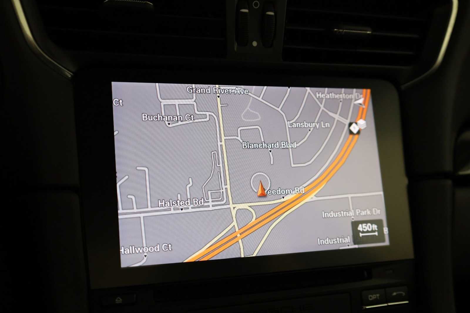 Thumbnail: 2019 Porsche 911 - 32