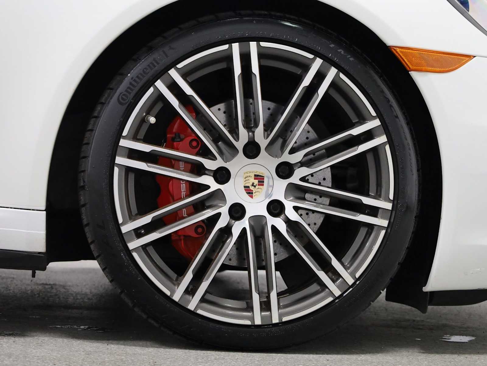 Thumbnail: 2014 Porsche 911 - 12
