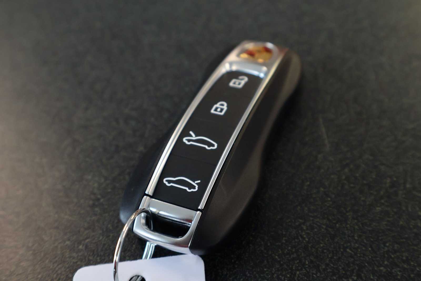 Thumbnail: 2026 Porsche Taycan - 39