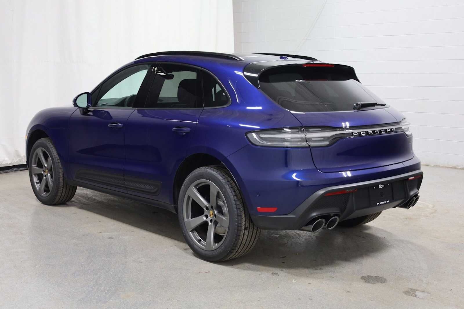 Thumbnail: 2026 Porsche Macan - 3