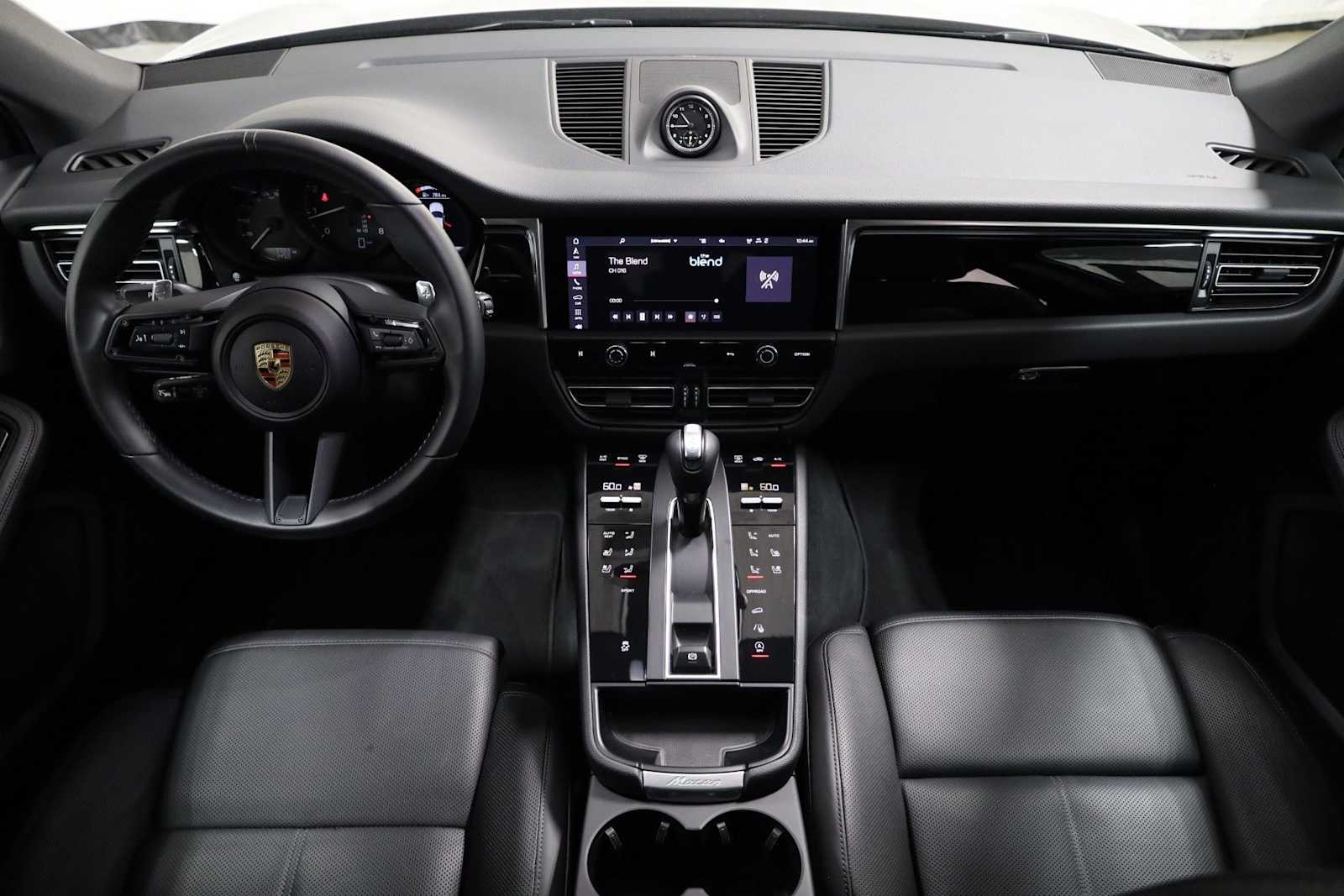 Thumbnail: 2024 Porsche Macan - 26