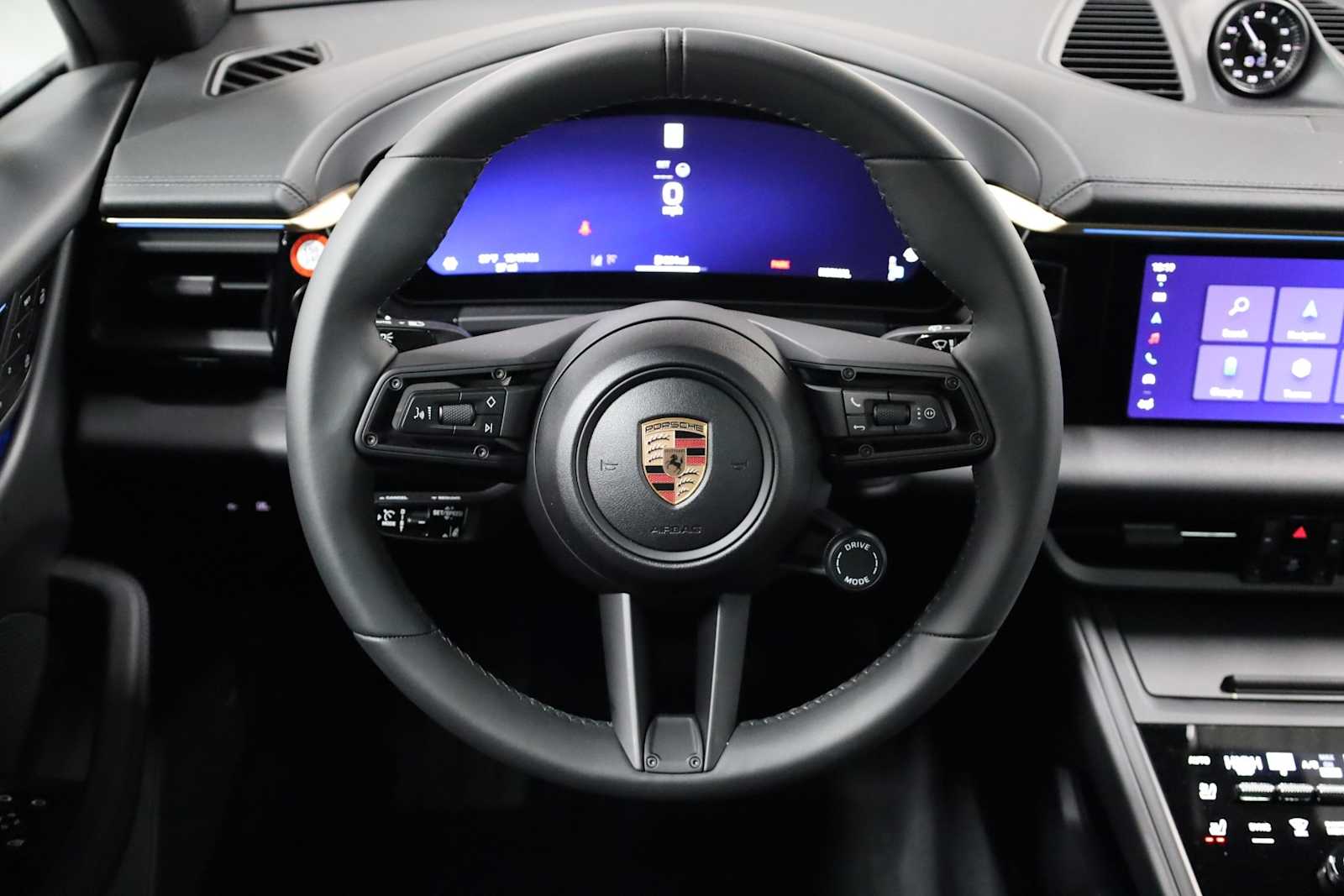 Thumbnail: 2024 Porsche Macan - 4