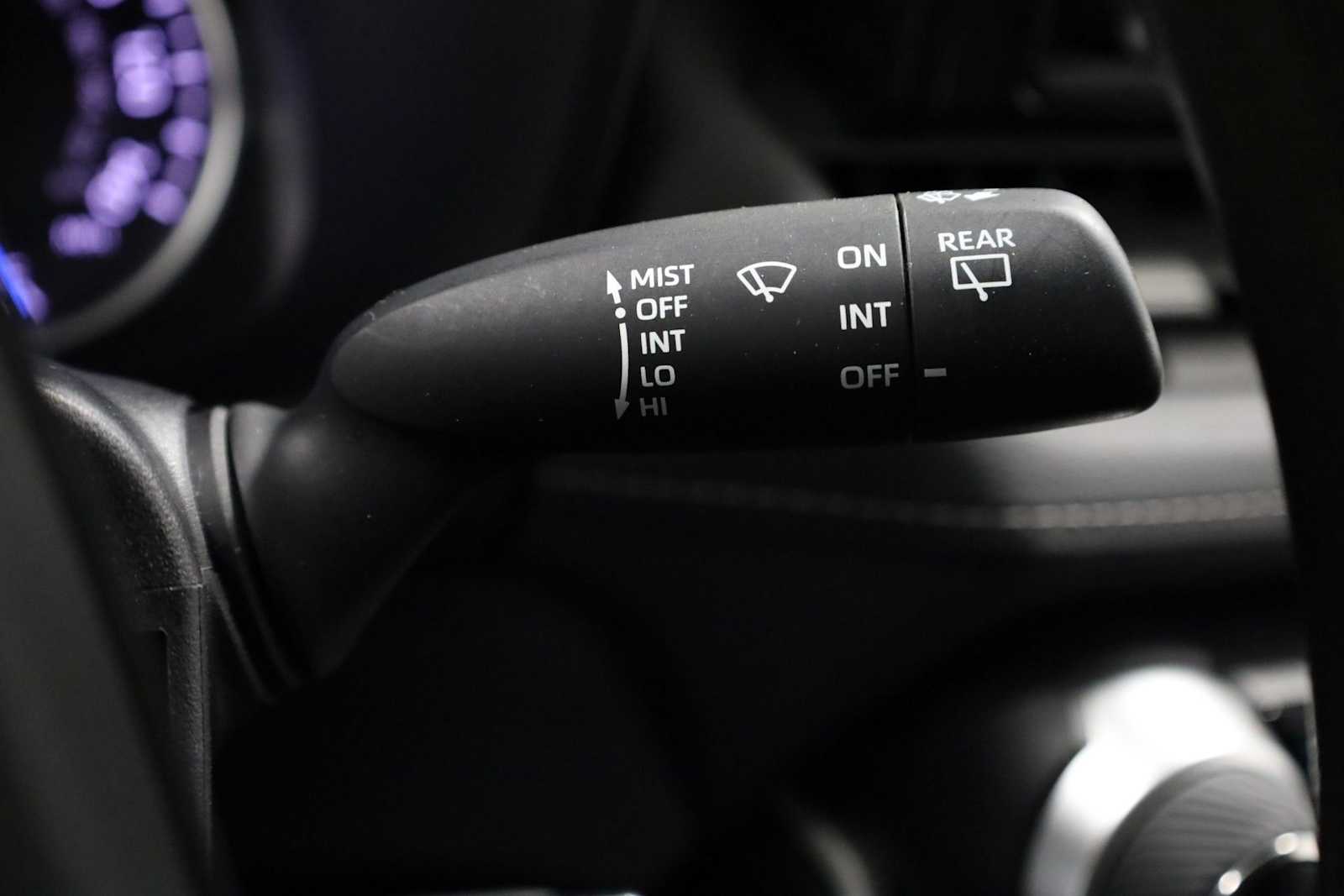 Thumbnail: 2021 Toyota RAV4 - 27