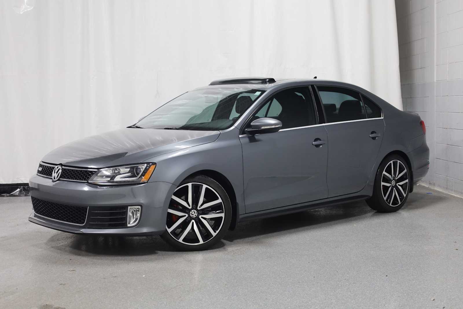 Thumbnail: 2014 Volkswagen Jetta - 1