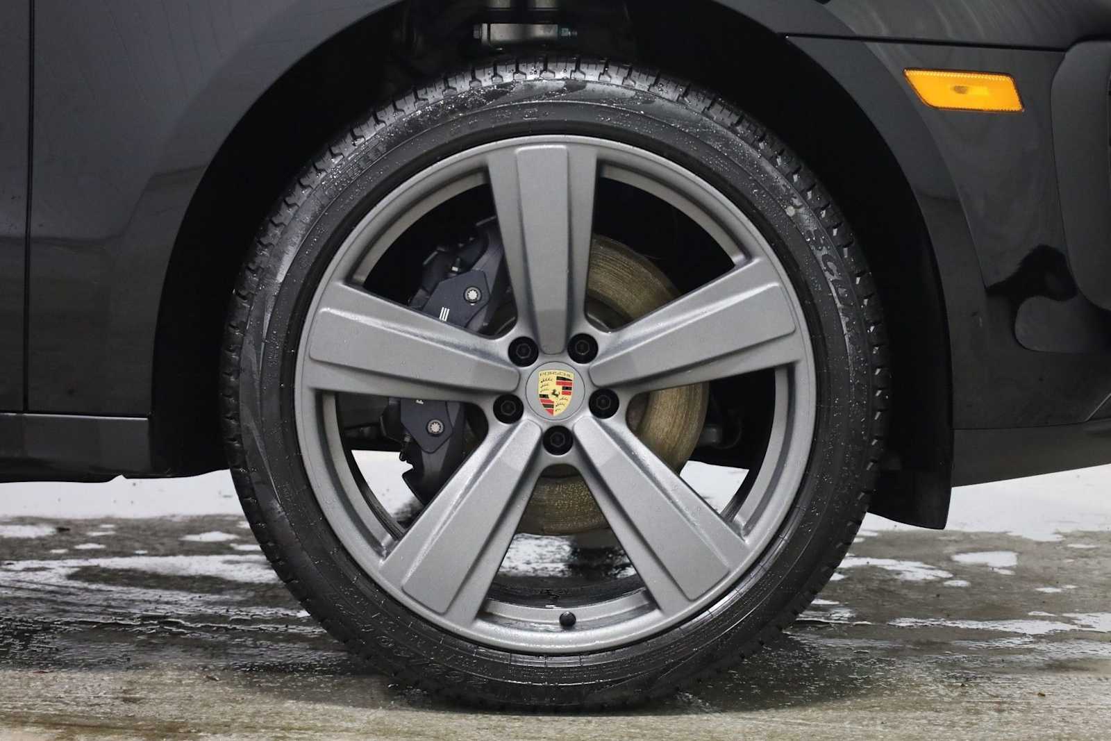 Thumbnail: 2025 Porsche Macan - 12