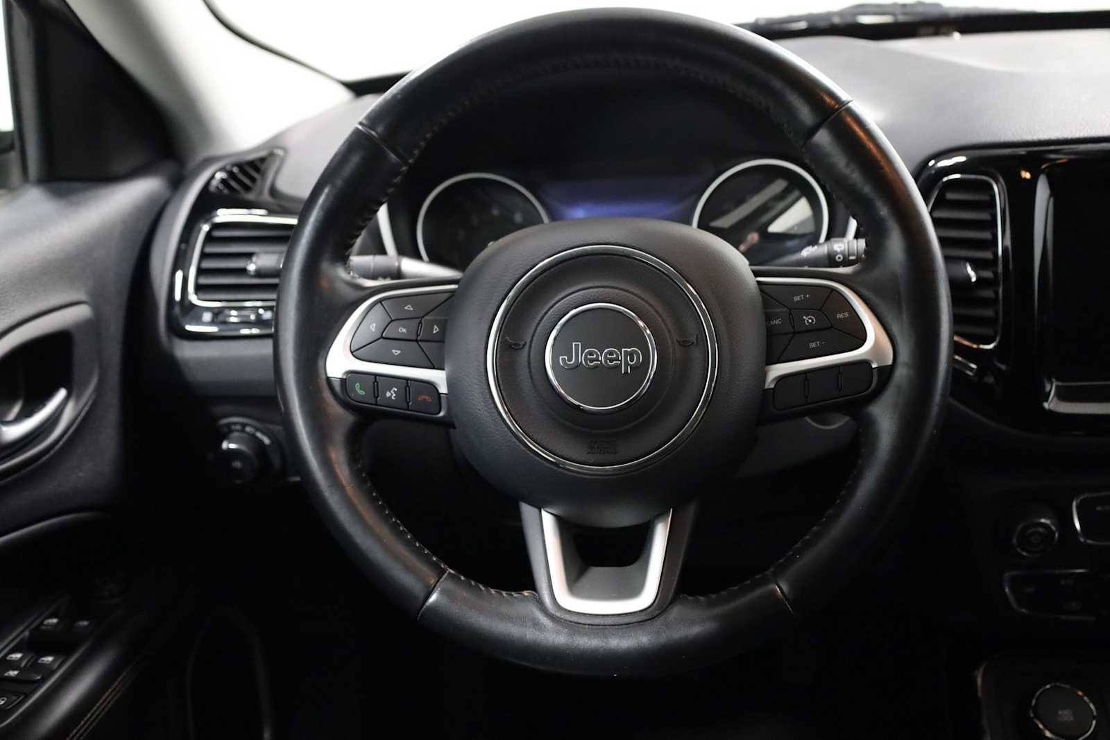 Thumbnail: 2019 Jeep Compass - 22