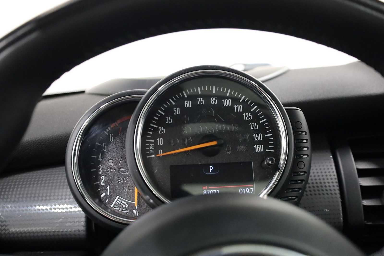 Thumbnail: 2016 MINI Cooper Hardtop - 22