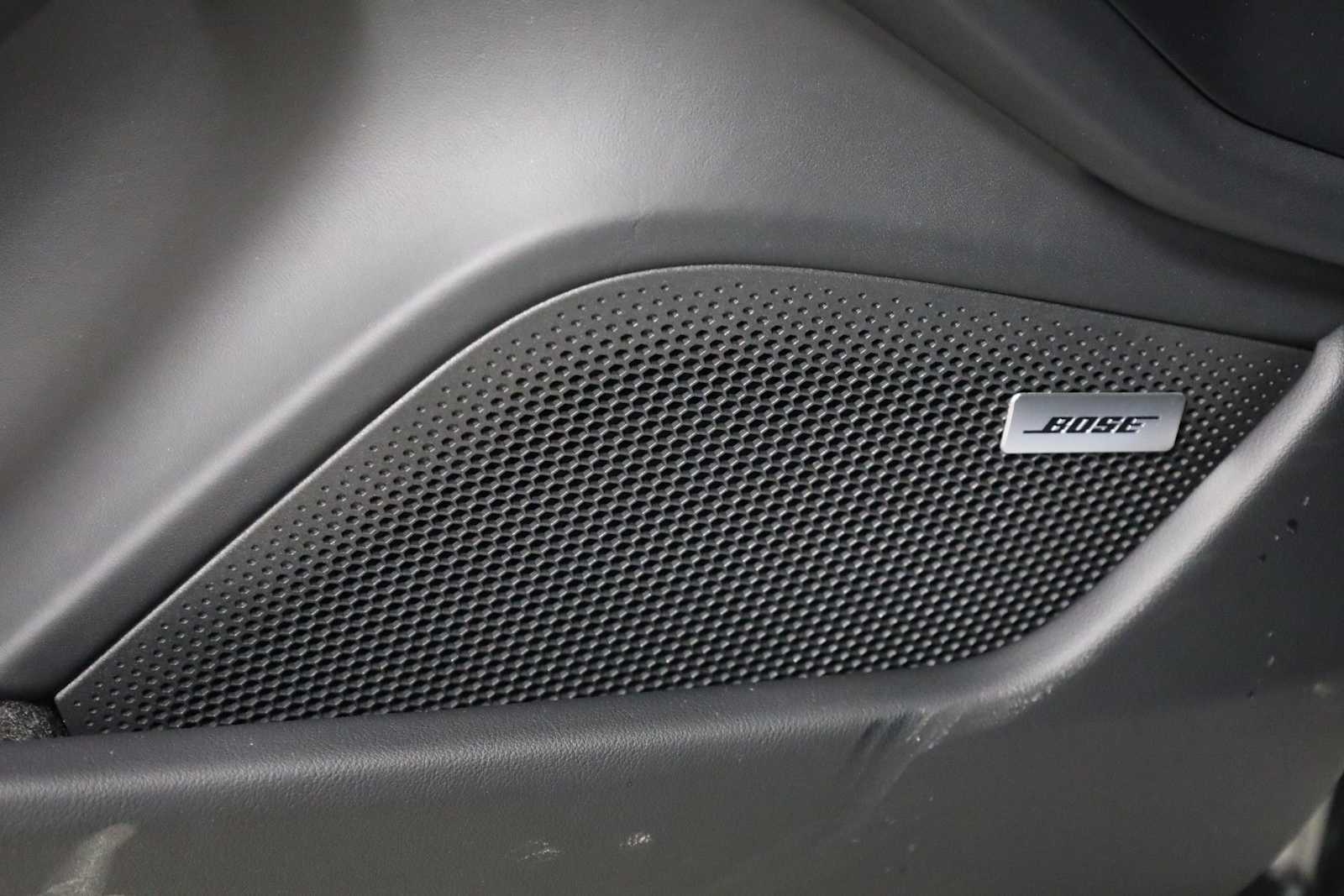 Thumbnail: 2026 Porsche Taycan - 17