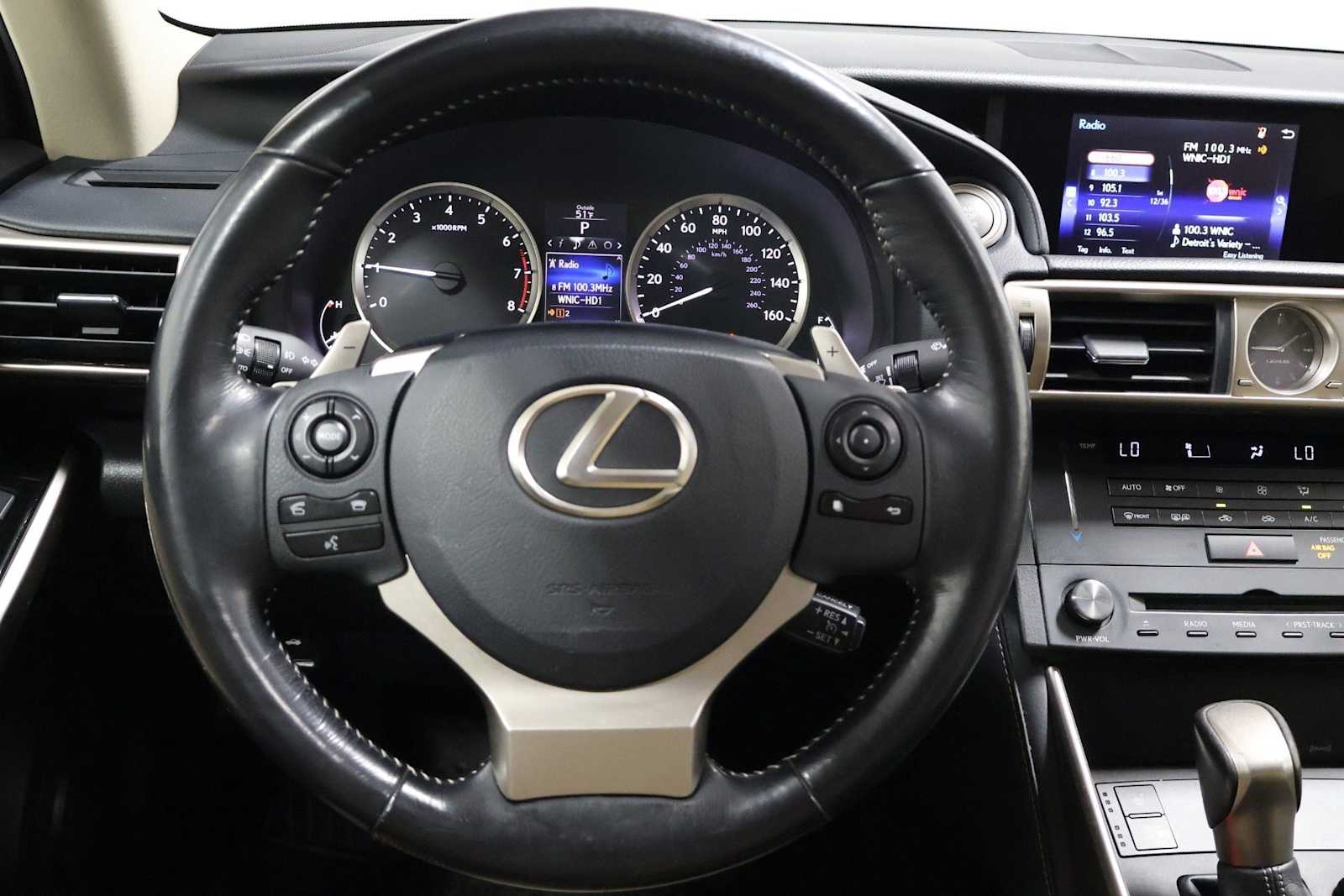 Thumbnail: 2016 Lexus IS - 22