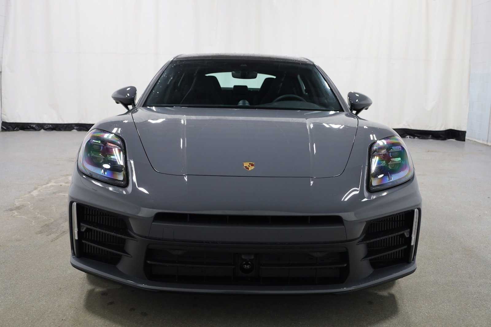 Thumbnail: 2026 Porsche Panamera - 14